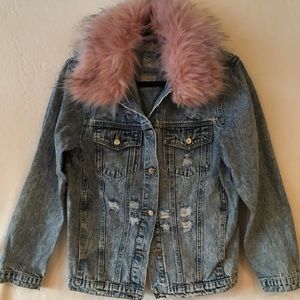 Jean jacket with removable “fur” collar